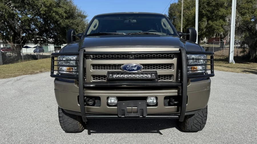 2005 Ford Excursion - Image 4 of 26
