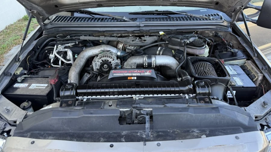 2005 Ford Excursion - Image 25 of 26