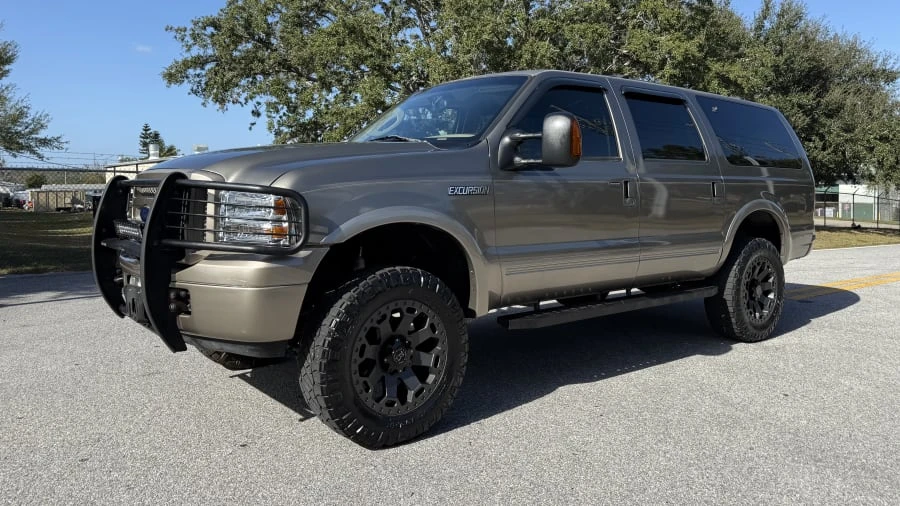2005 Ford Excursion - Image 12 of 26