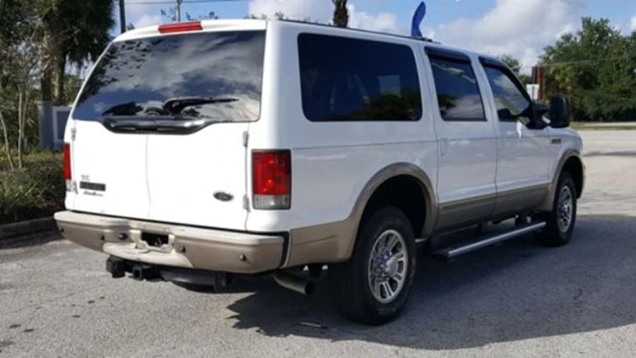 2005 Ford Excursion - Image 3 of 7