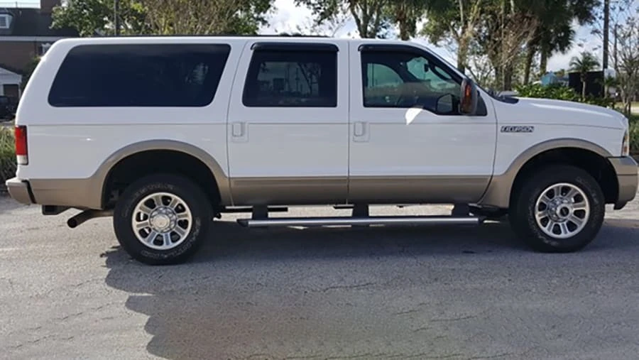 2005 Ford Excursion - Image 2 of 7