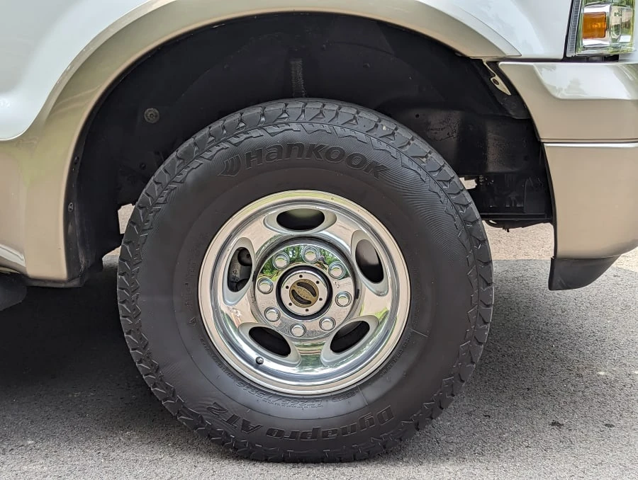 2005 Ford Excursion - Image 12 of 31
