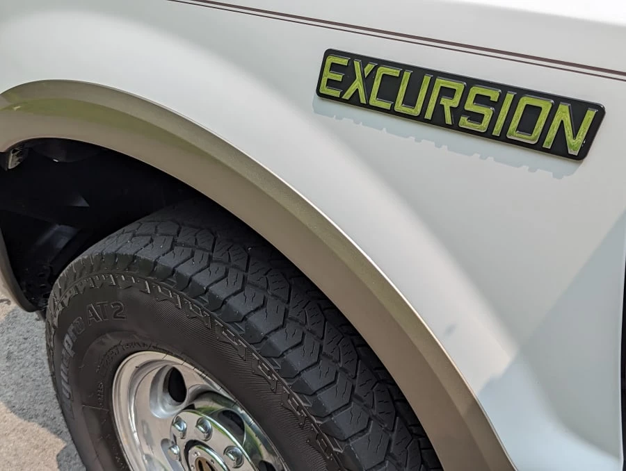 2005 Ford Excursion - Image 29 of 31