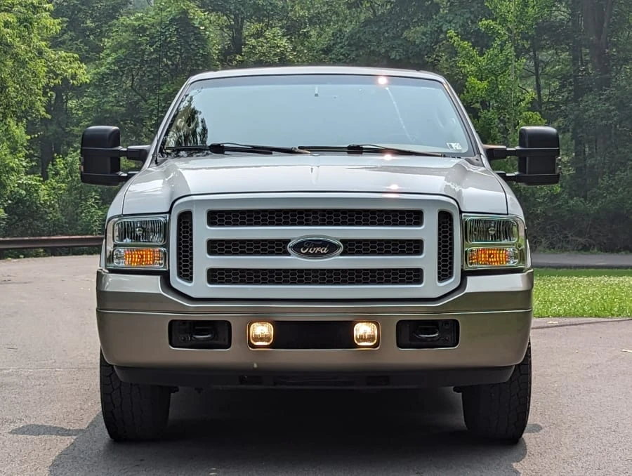 2005 Ford Excursion - Image 4 of 31