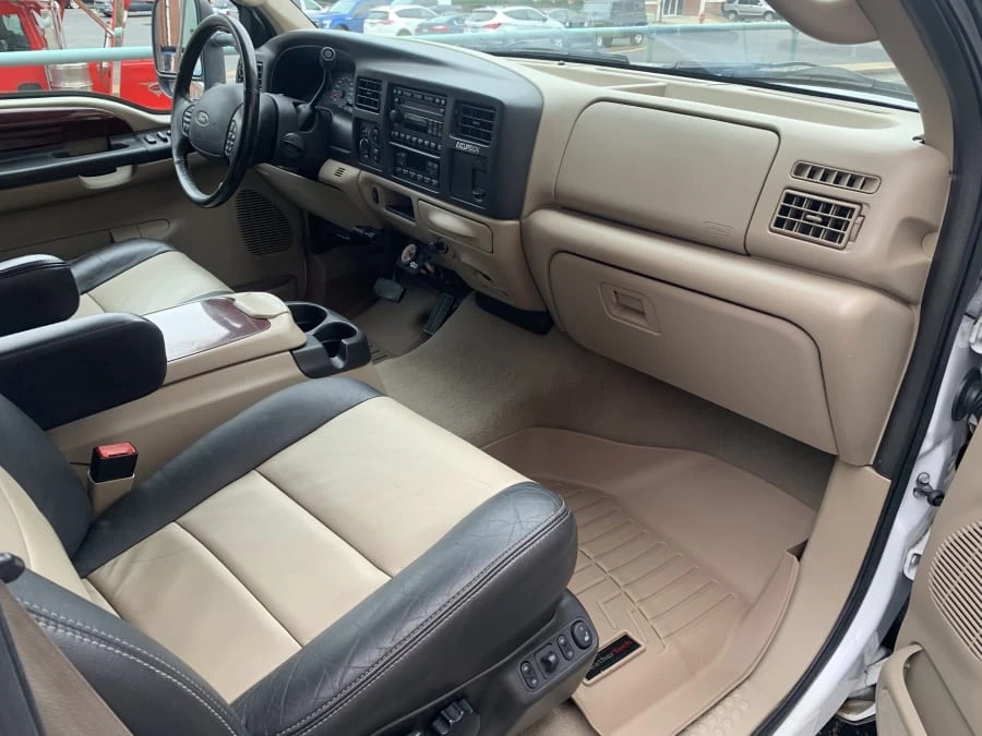 2005 Ford Excursion - Image 6 of 8