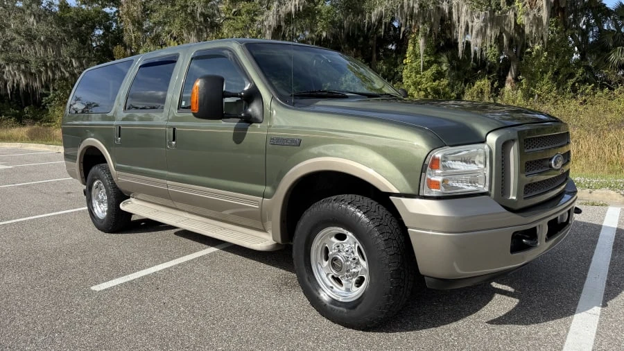 2005 Ford Excursion - Image 6 of 25