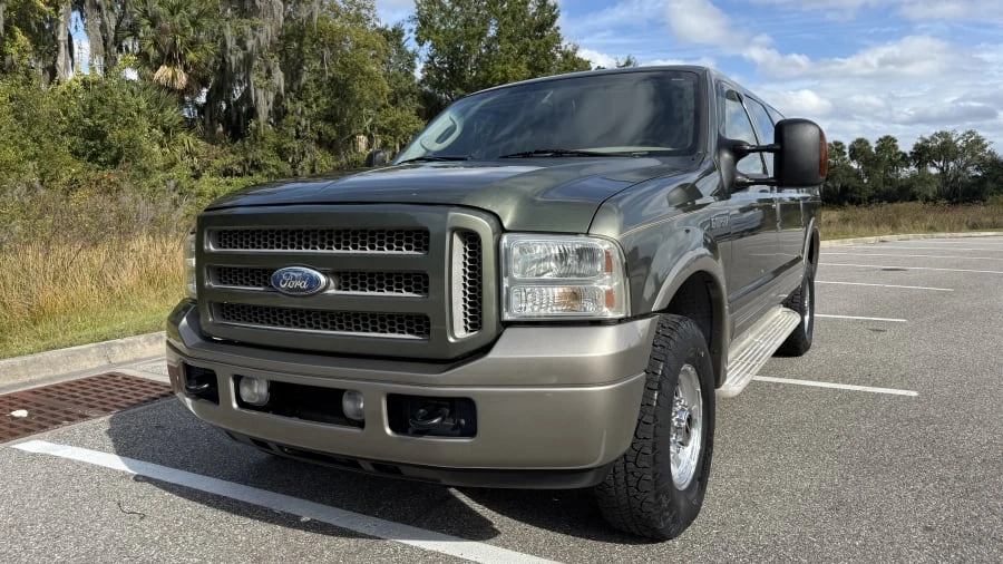 2005 Ford Excursion - Image 12 of 25