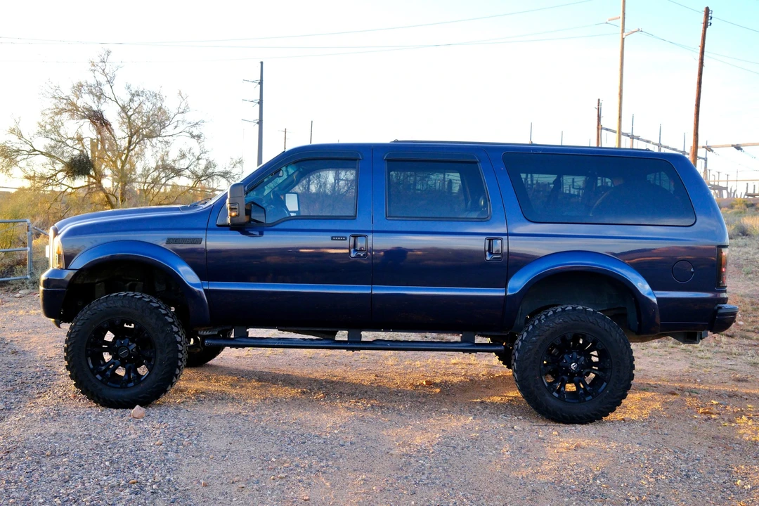 2005 Ford Excursion - Image 9 of 31