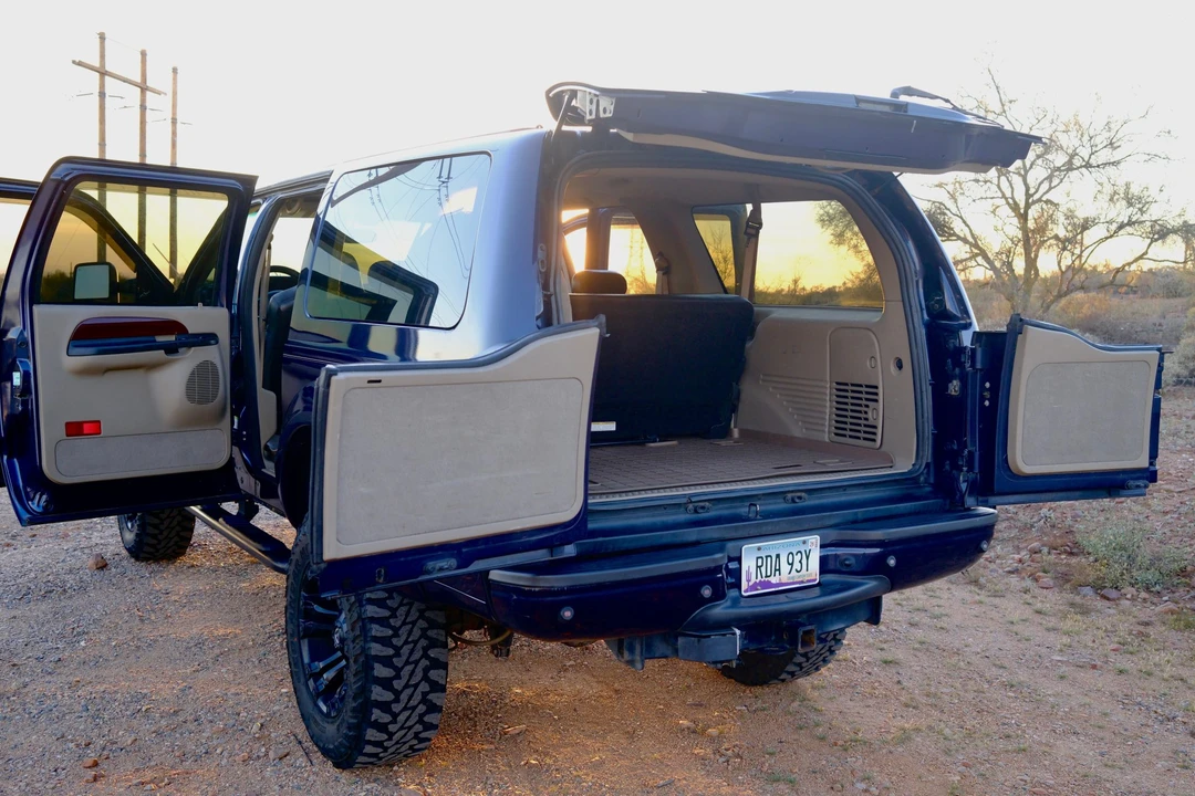 2005 Ford Excursion - Image 30 of 31