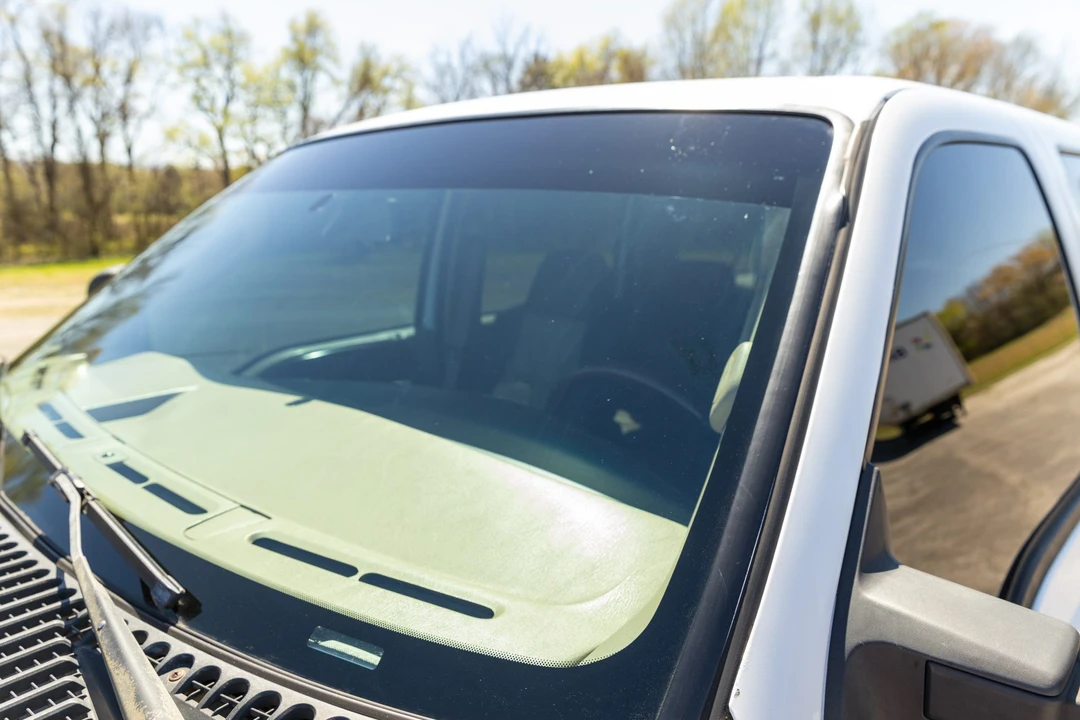 2005 Ford Excursion - Image 18 of 31