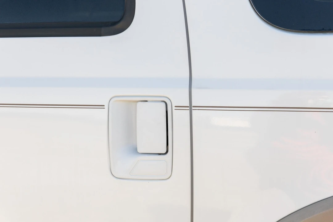 2005 Ford Excursion - Image 30 of 31