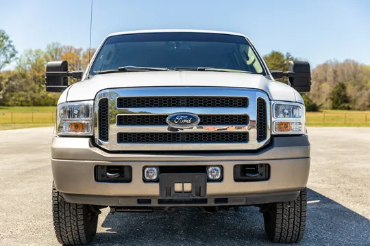 2005 Ford Excursion - Image 4 of 31