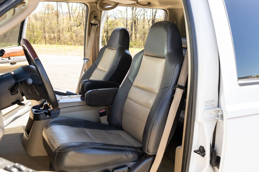 2005 Ford Excursion - Image 4 of 7