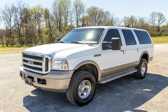 2005 Ford Excursion - Image 2 of 31