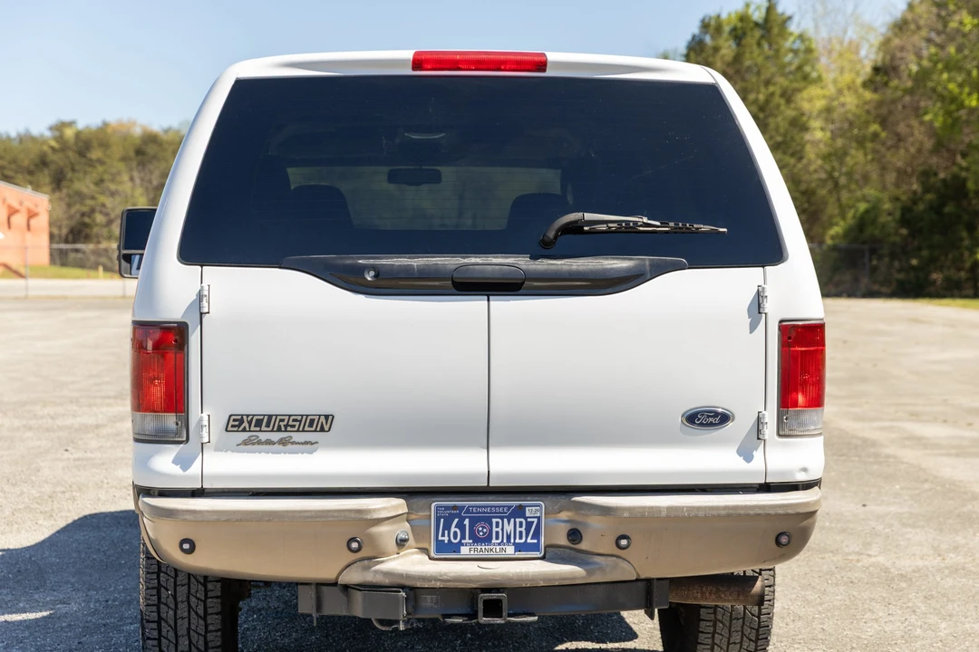 2005 Ford Excursion - Image 15 of 31
