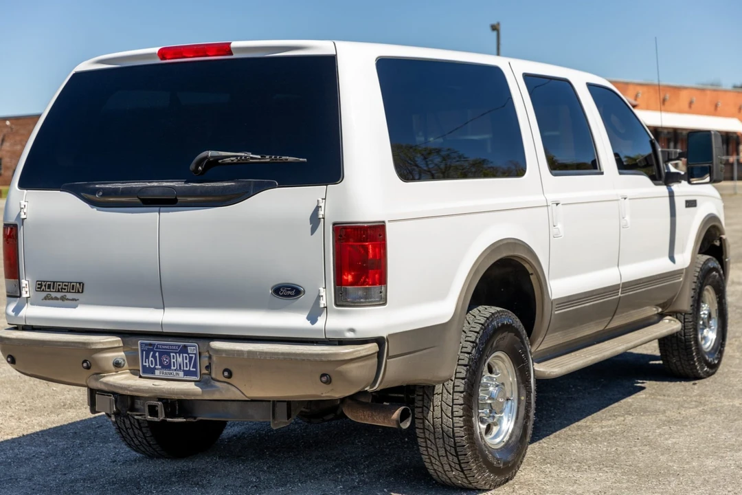 2005 Ford Excursion - Image 2 of 7