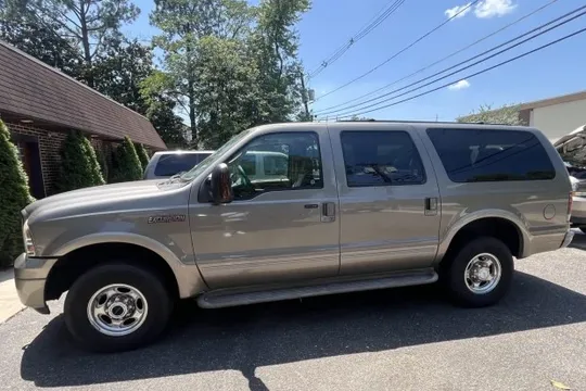 2005 Ford Excursion - Image 3 of 8