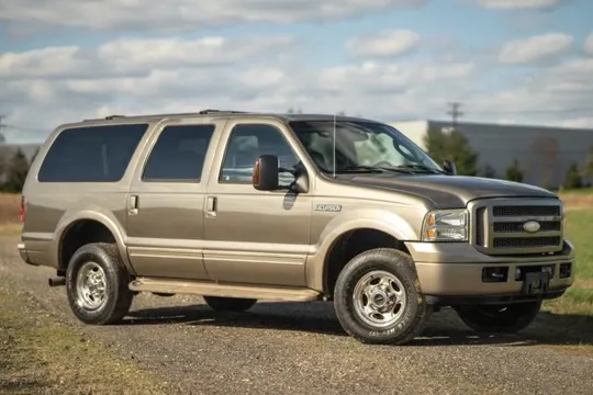 2005 Ford Excursion - Image 2 of 8