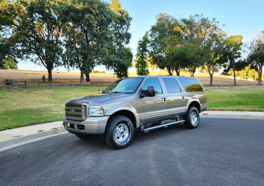 2005 Ford Excursion - Image 3 of 31