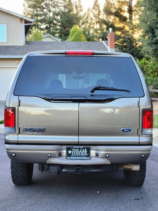2005 Ford Excursion - Image 23 of 31