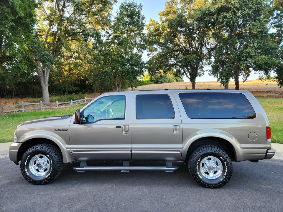 2005 Ford Excursion - Image 15 of 31