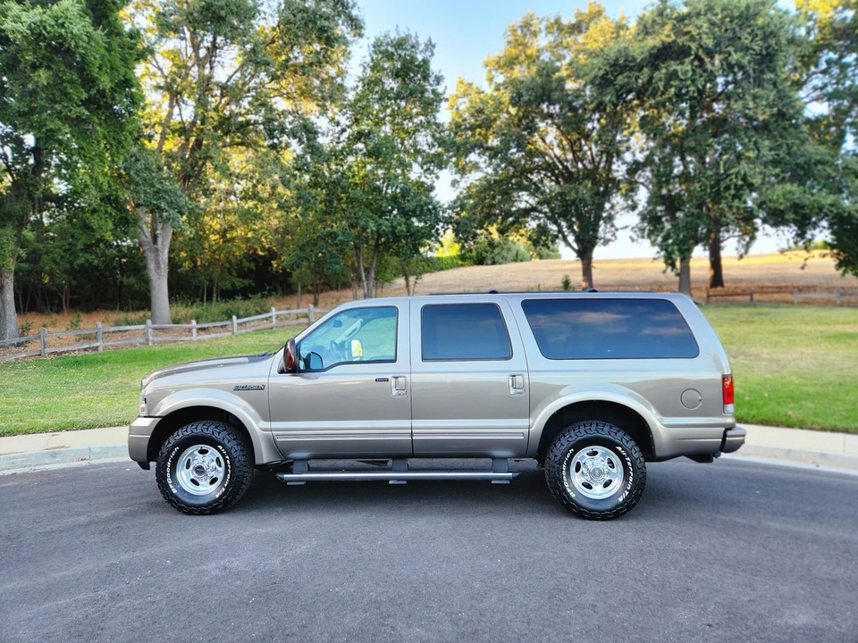 2005 Ford Excursion - Image 13 of 31