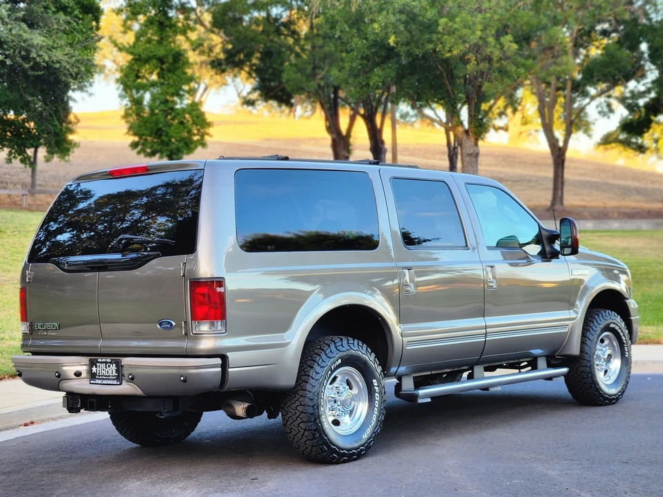 2005 Ford Excursion - Image 26 of 31