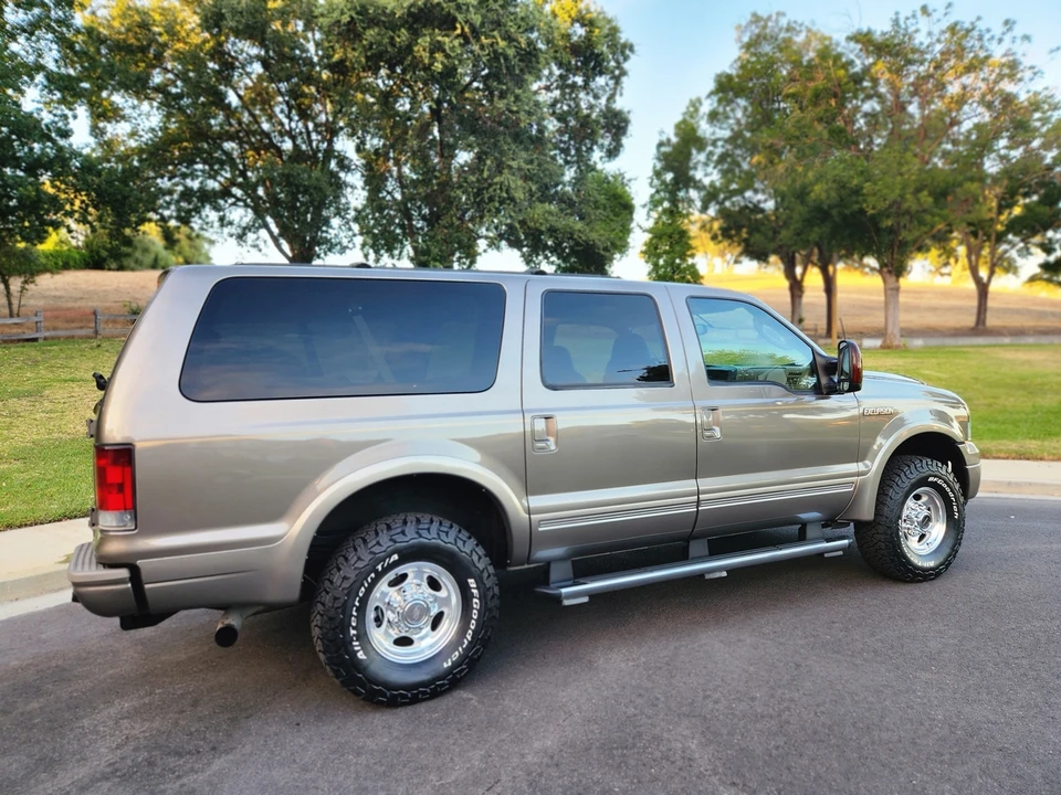2005 Ford Excursion - Image 27 of 31