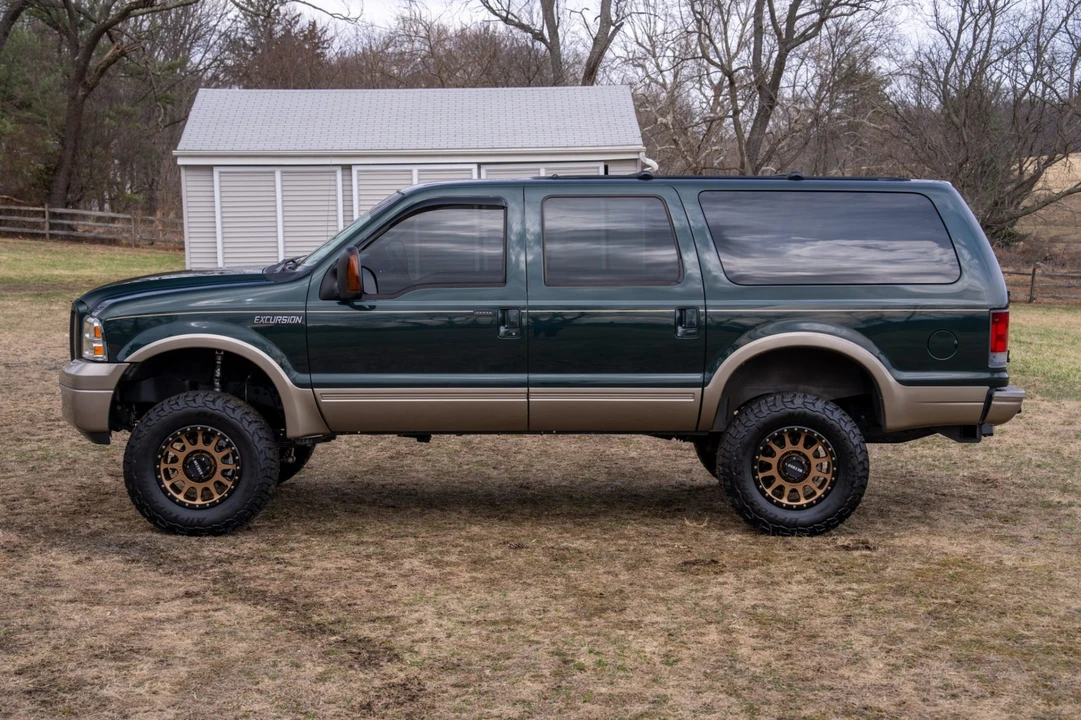2005 Ford Excursion - Image 3 of 7