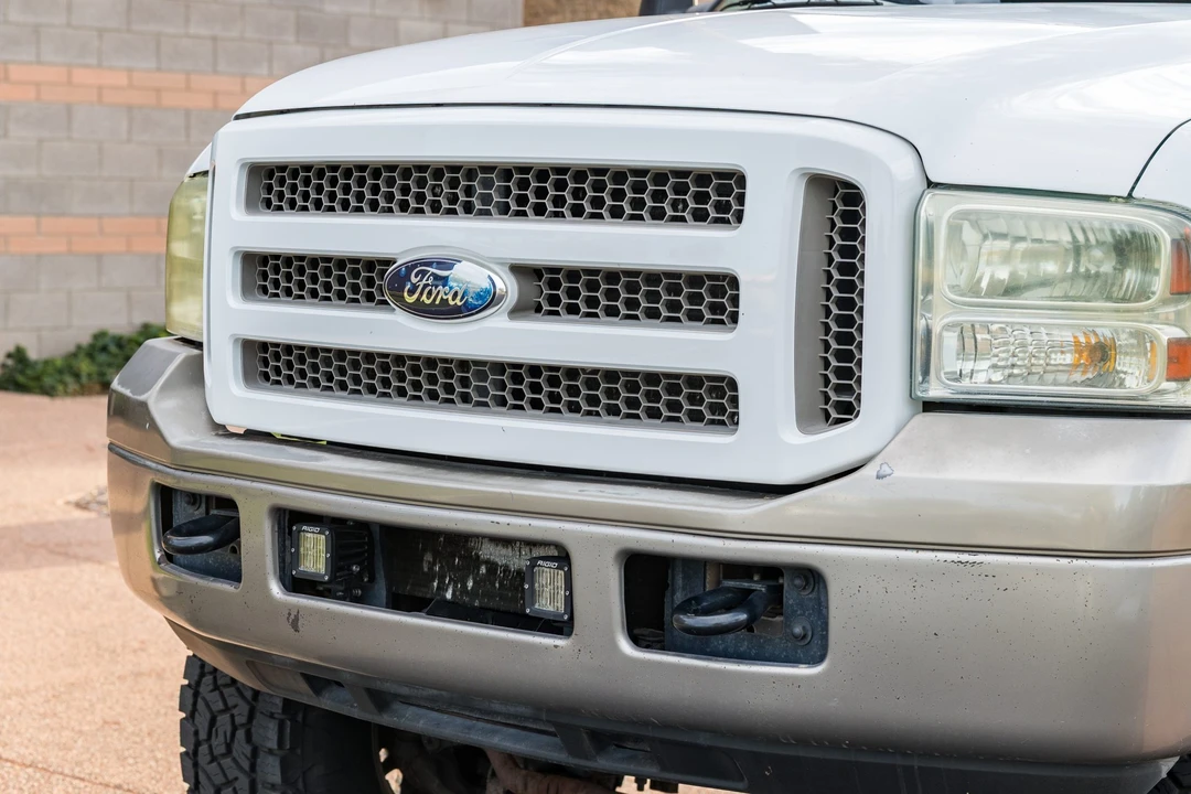 2005 Ford Excursion - Image 19 of 31