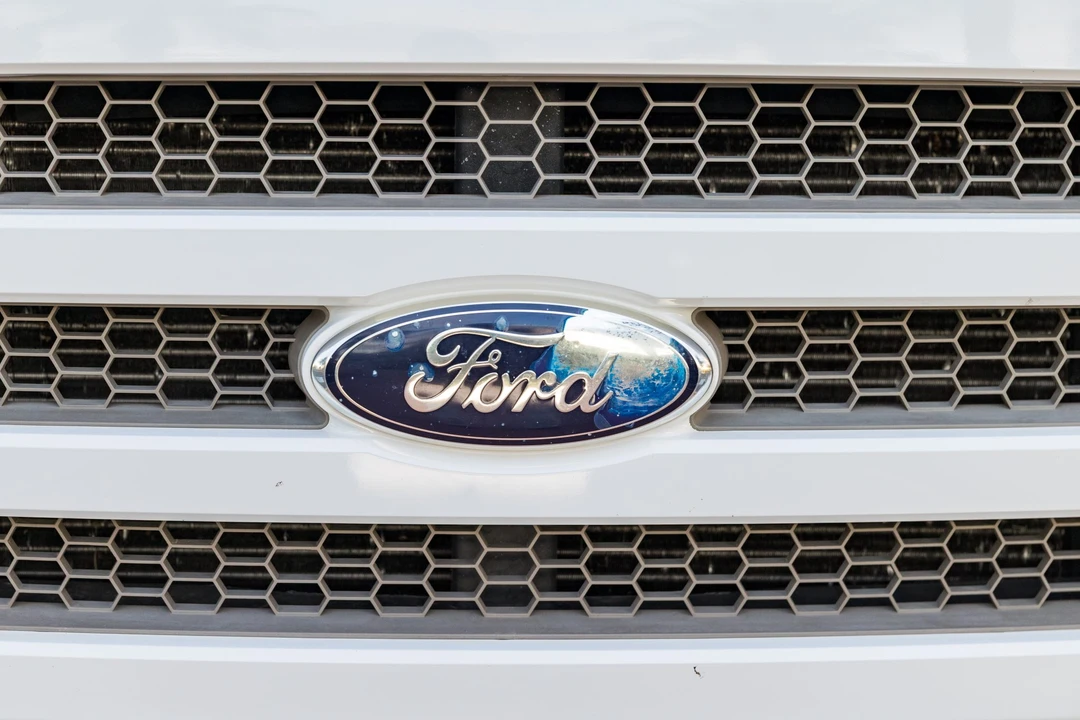 2005 Ford Excursion - Image 20 of 31