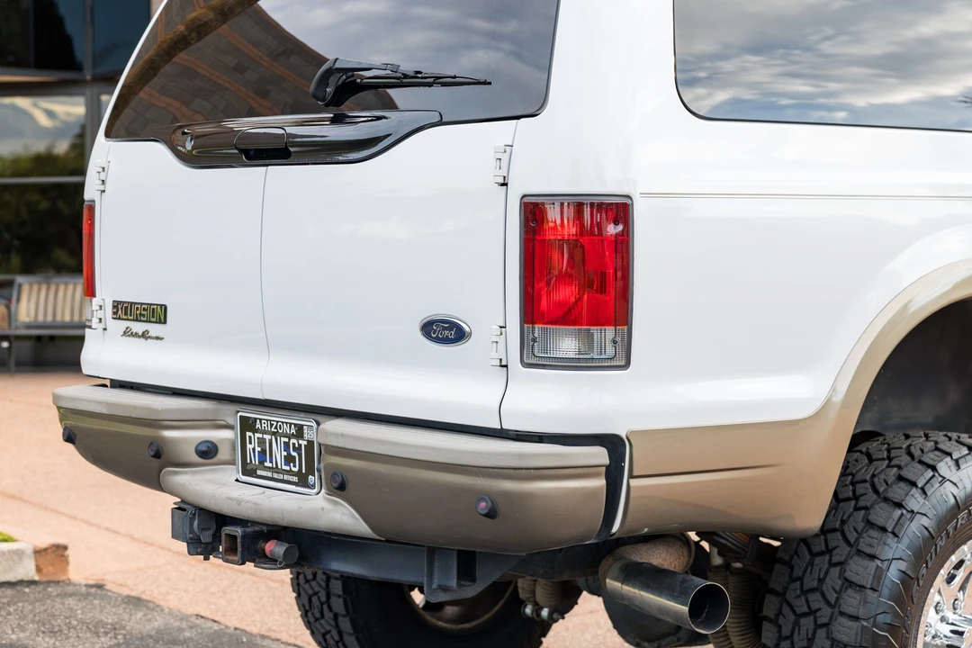 2005 Ford Excursion - Image 13 of 31