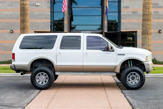 2005 Ford Excursion - Image 4 of 31