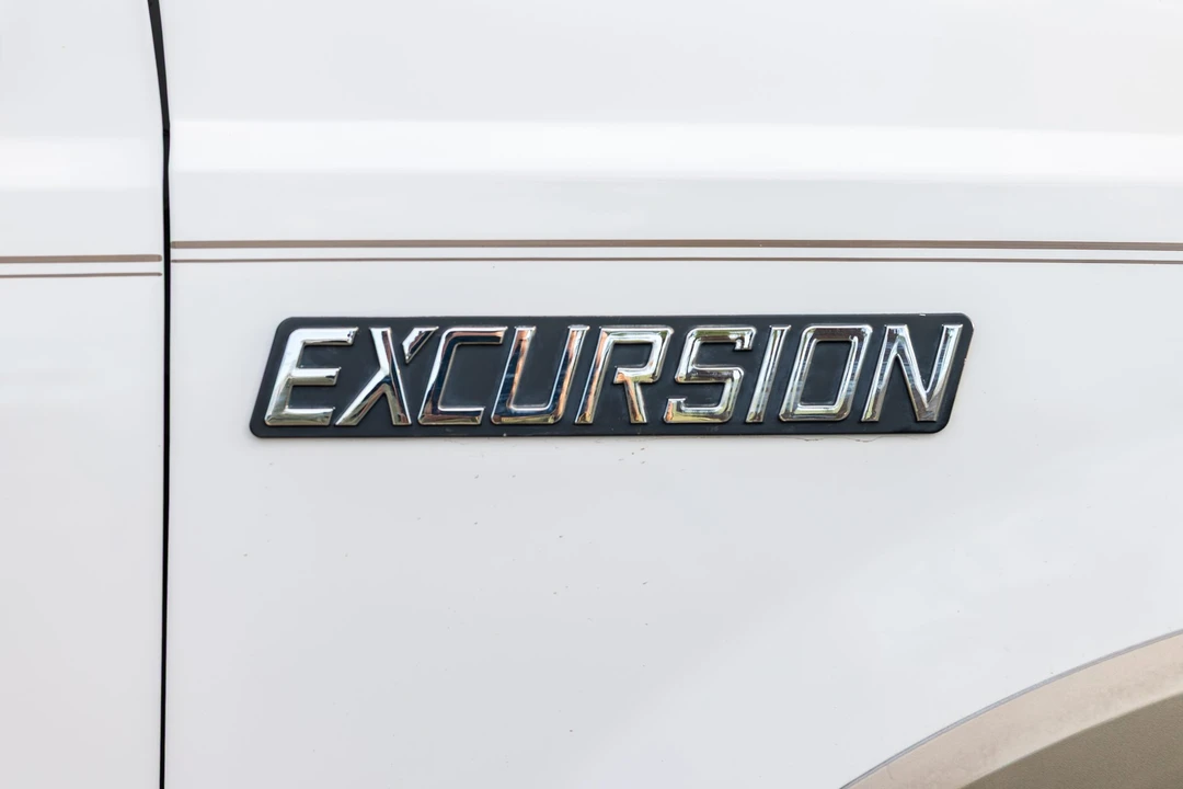 2005 Ford Excursion - Image 21 of 31