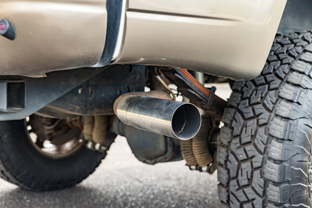 2005 Ford Excursion - Image 18 of 31