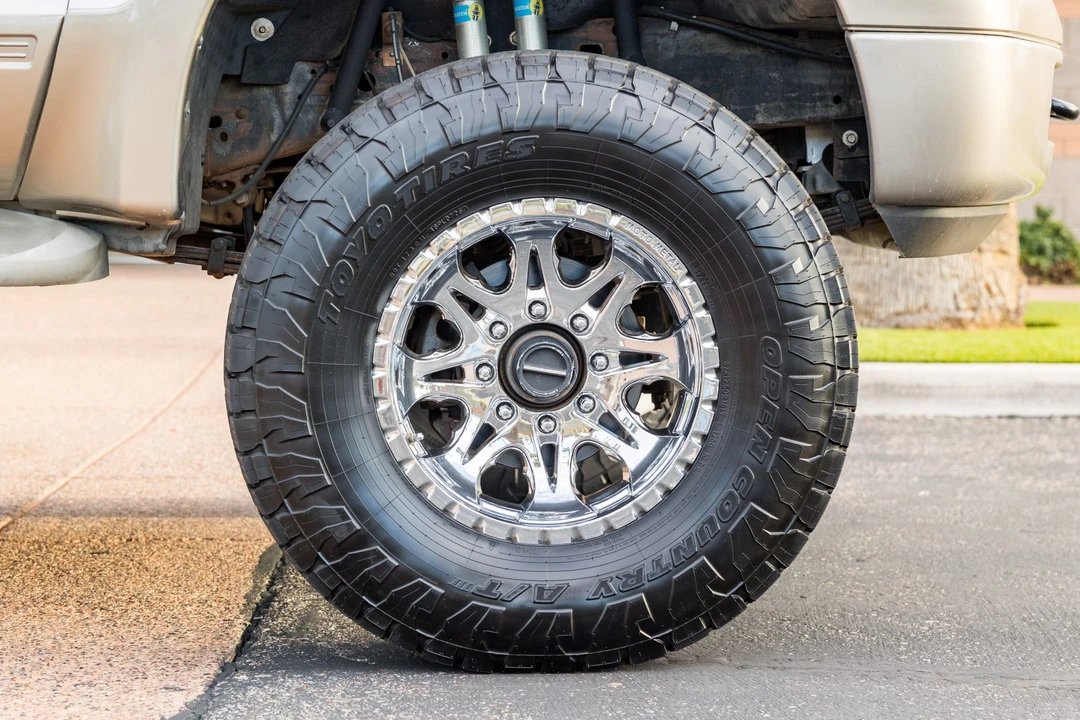 2005 Ford Excursion - Image 27 of 31