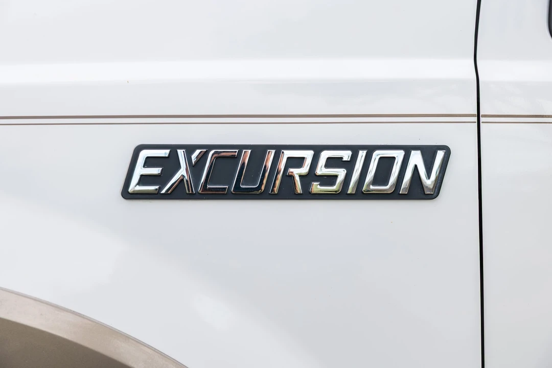 2005 Ford Excursion - Image 22 of 31