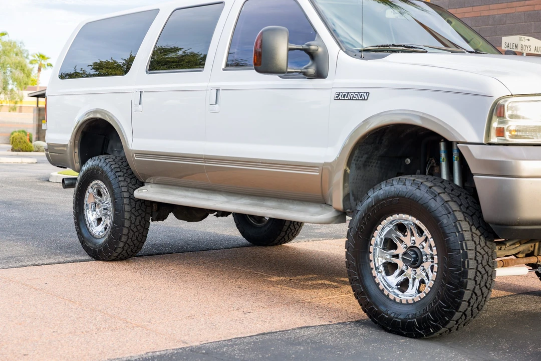 2005 Ford Excursion - Image 14 of 31