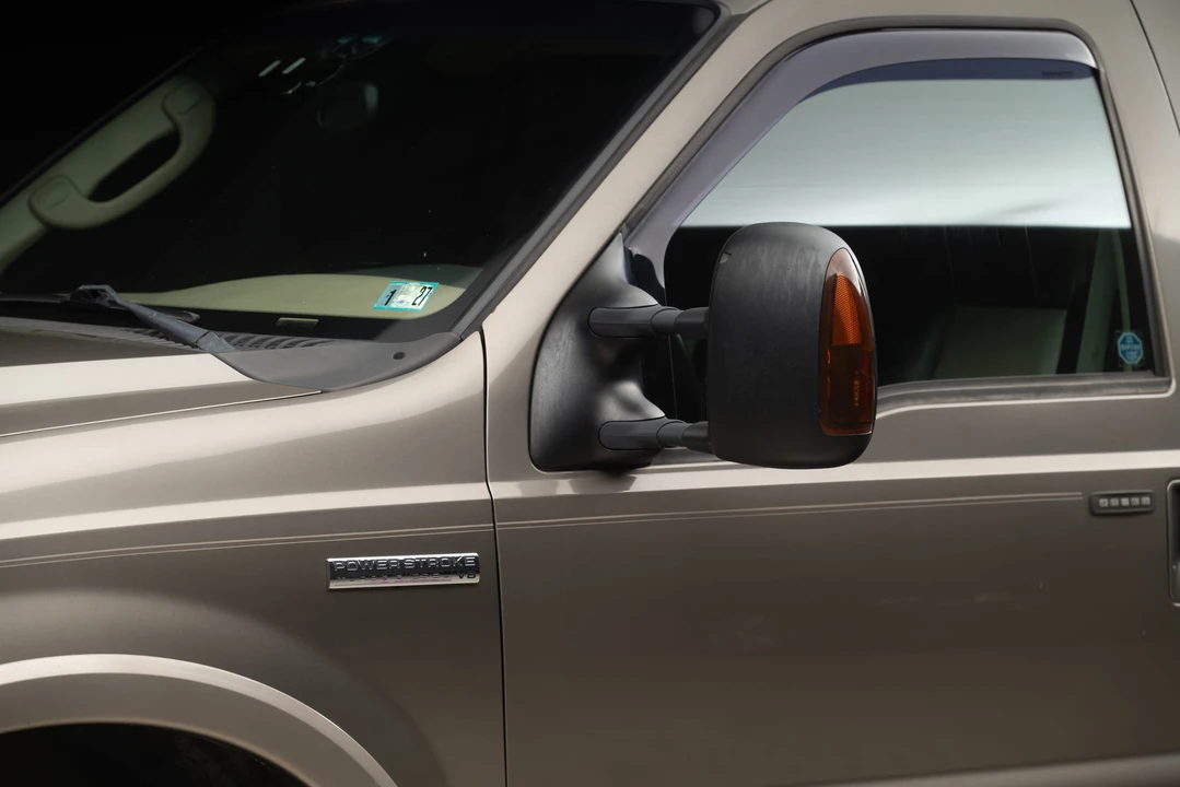 2005 Ford Excursion - Image 26 of 31