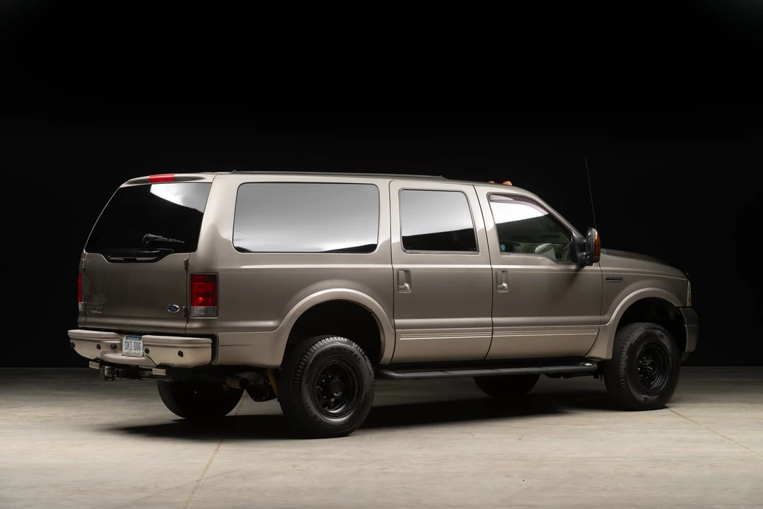 2005 Ford Excursion - Image 7 of 31
