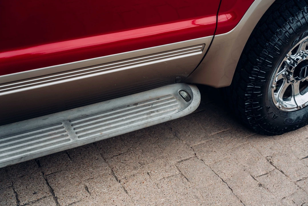 2005 Ford Excursion - Image 21 of 31