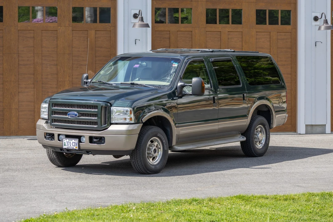 2005 Ford Excursion - Image 10 of 31