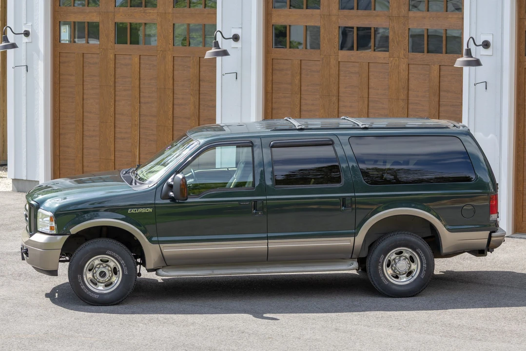 2005 Ford Excursion - Image 15 of 31