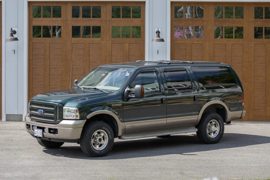 2005 Ford Excursion - Image 14 of 31