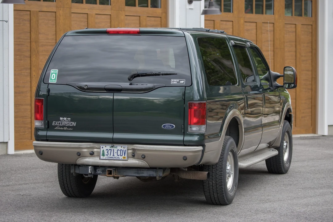 2005 Ford Excursion - Image 23 of 31