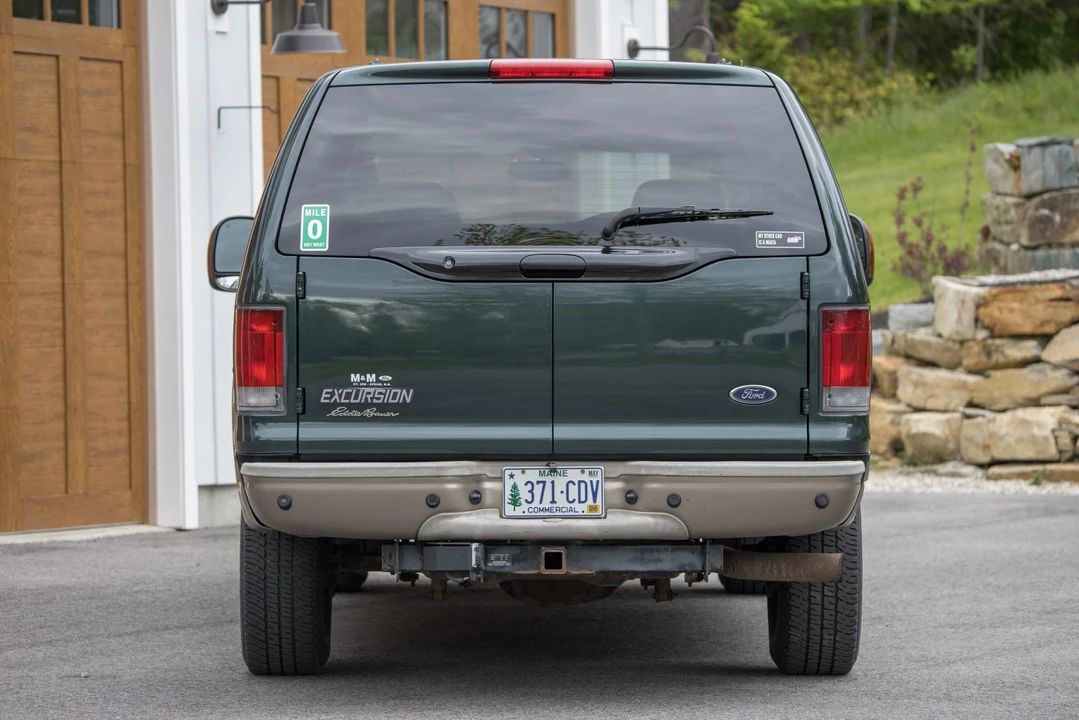 2005 Ford Excursion - Image 19 of 31