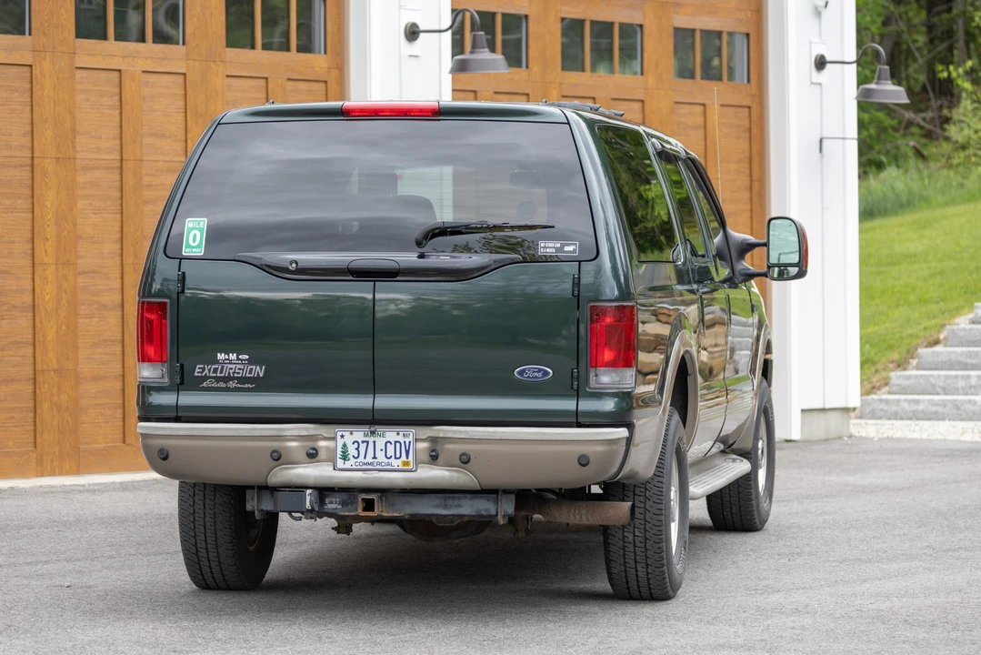 2005 Ford Excursion - Image 22 of 31