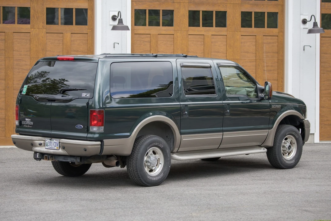 2005 Ford Excursion - Image 29 of 31