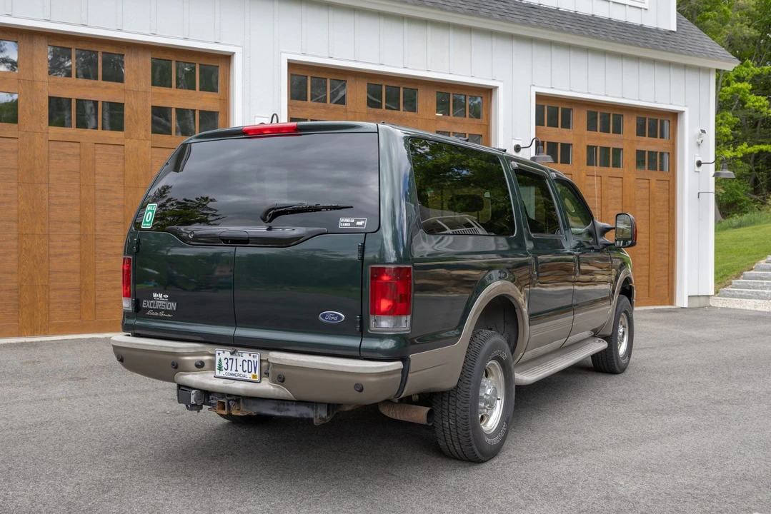 2005 Ford Excursion - Image 26 of 31