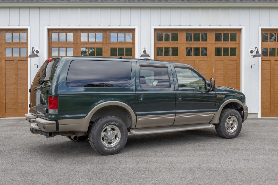 2005 Ford Excursion - Image 30 of 31
